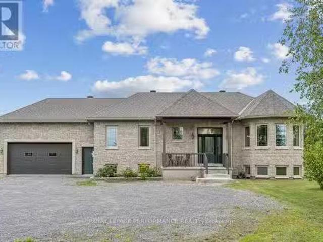 House for sale in Clarence-rockland, Ontario