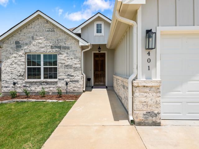 House for sale in Snook, Texas