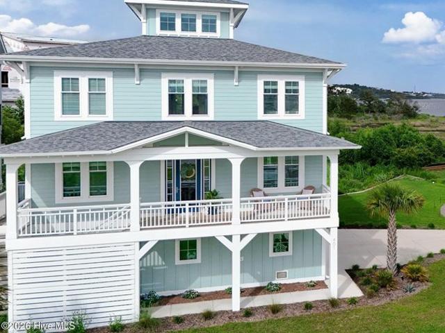 Townhouse for sale in Holly Ridge, North Carolina