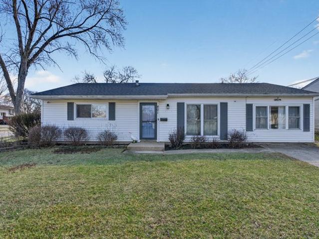 House for sale in Streamwood, Illinois
