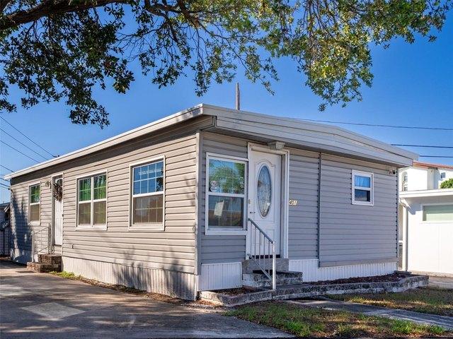 House for sale in Seminole, Florida