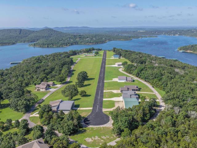 House for sale in Stone, Missouri
