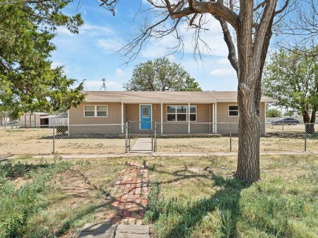 House for sale in Armstrong, Texas