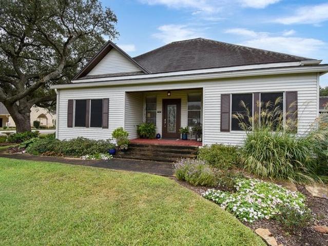House for sale in El Campo, Wharton County