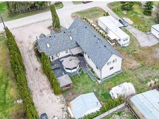 House for sale in Sicamous, British Columbia