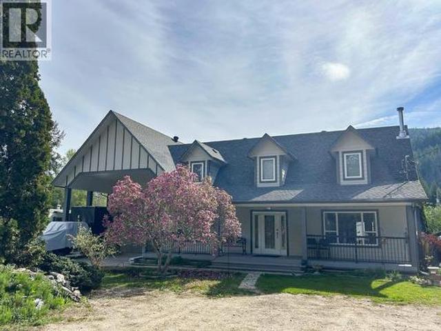 House for sale in Sicamous, British Columbia