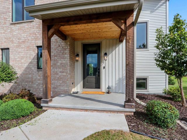 House for sale in Combined Locks, Outagamie County