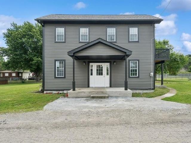 House for sale in Elizabeth, Pennsylvania