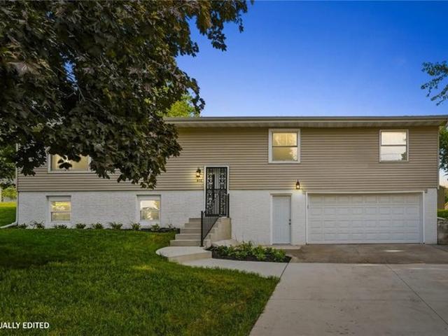 House for sale in Shellsburg, Iowa