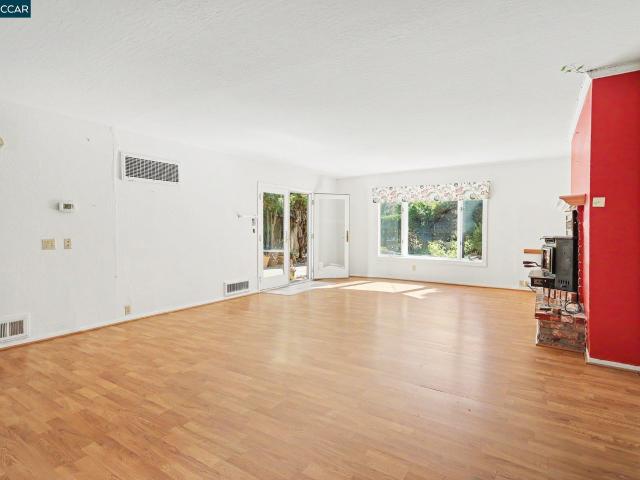 House for sale in Pleasant Valley, Pleasant Hill