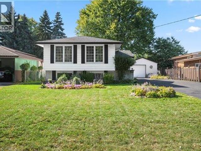 House for sale in Ancaster, Ontario