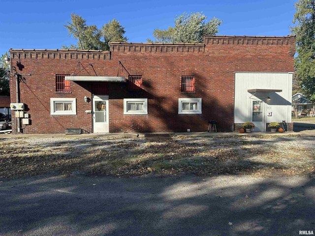 House for sale in Perry, Illinois