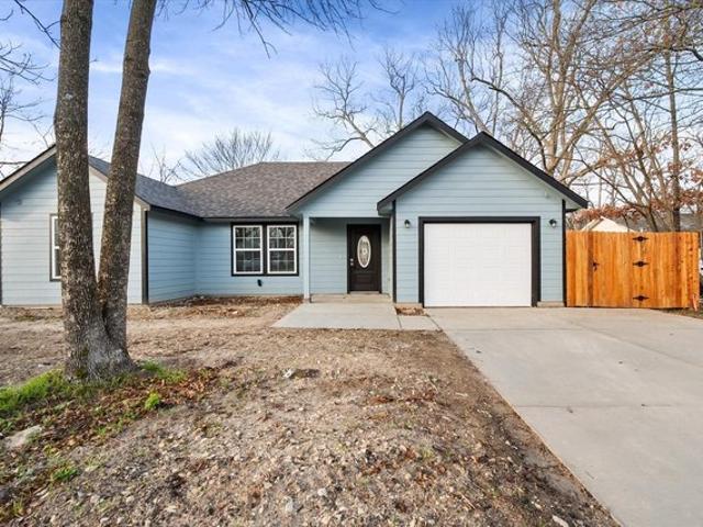 House for sale in Navarro, Texas