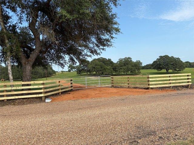 Land for sale in Flatonia, Texas