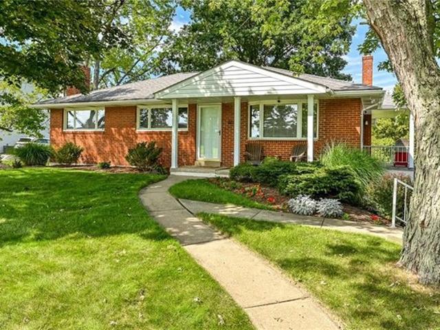 House for sale in Bakerstown, Pennsylvania