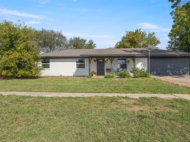 House for sale in Sanger, Denton County