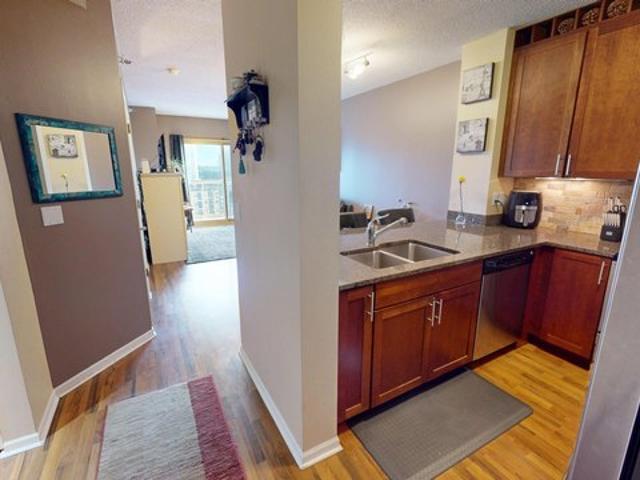 Condo for sale in Hennepin, Minnesota