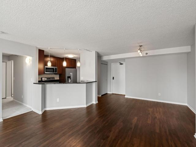 Condo for sale in Hennepin, Minnesota