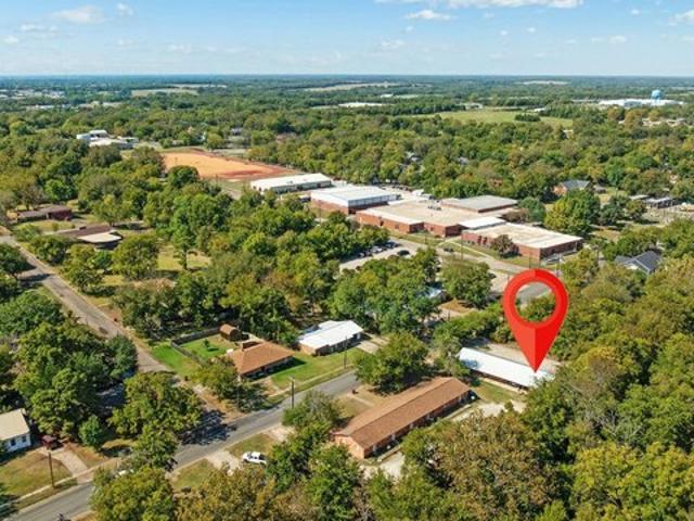 House for sale in Clarksville, Texas