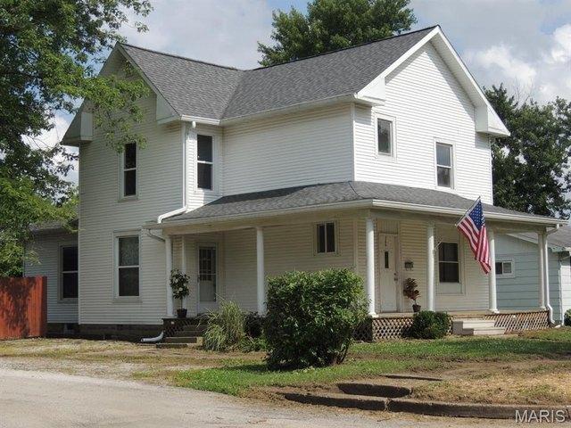 House for sale in Altamont, Illinois