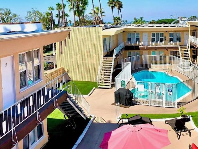 Apartment for rent in Redondo Beach, California