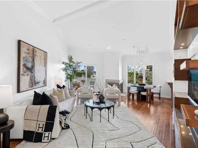 Condo for sale in Corona Del Mar, California
