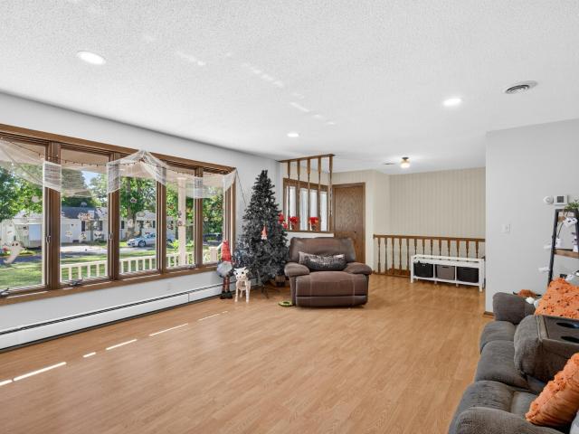 House for sale in Young America, Norwood Young America
