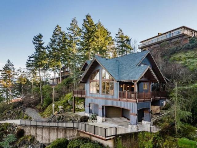 House for sale in Gibsons, British Columbia