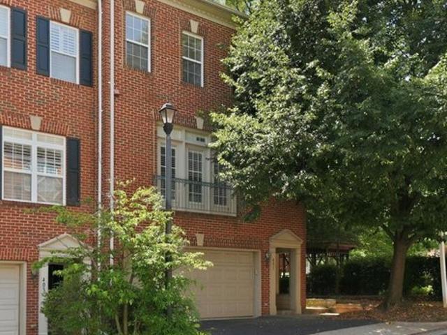 Townhouse for sale in Virginia
