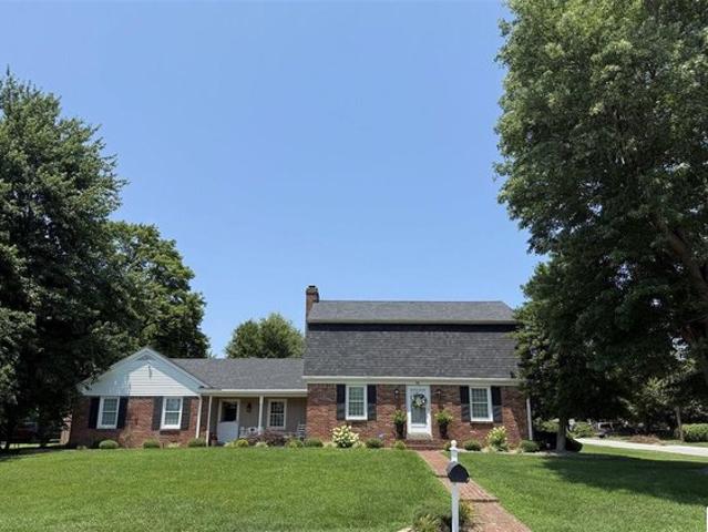 House for sale in Cecilia, Kentucky