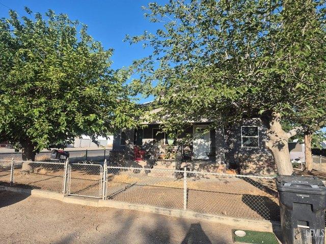 House for sale in Taft, California