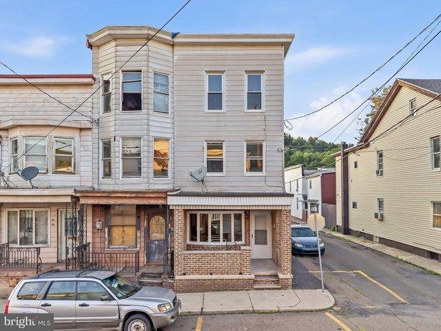Townhouse for sale in Mahanoy City, Pennsylvania