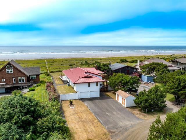 House for sale in Grayland