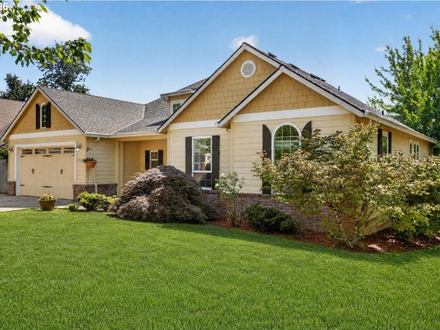House for sale in Sandy, Clackamas County