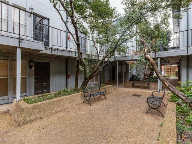 Condo for sale in Dallas, Texas