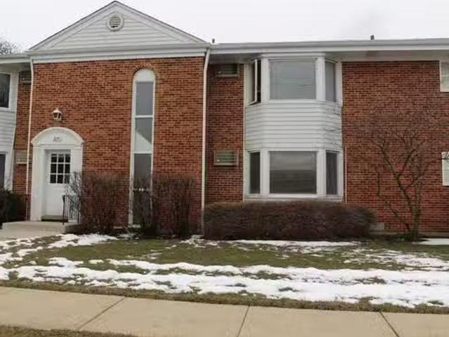 Condo for rent in Arlington Heights