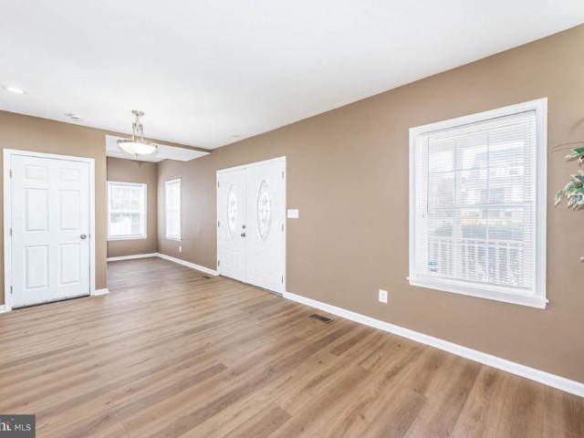 Commercial for sale in Gibsonton, Maryland