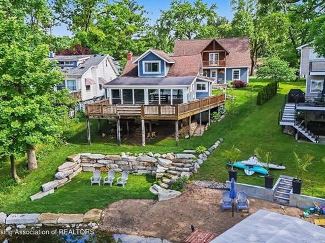 House for sale in Waterford, Michigan