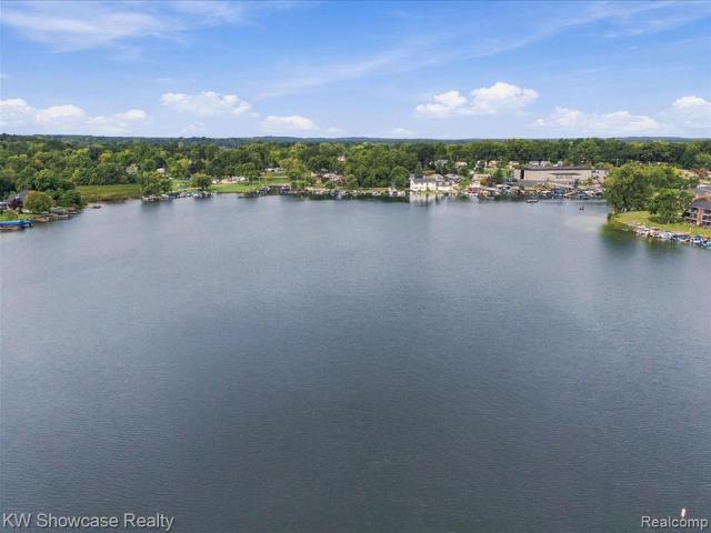 House for sale in Waterford, Michigan