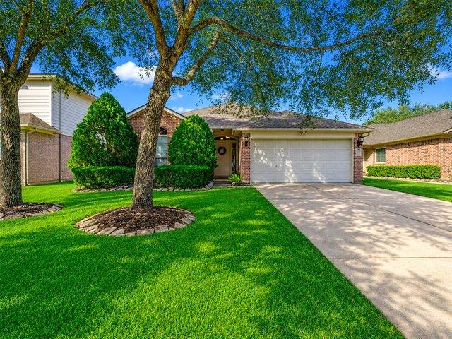 House for sale in Dickinson, Texas
