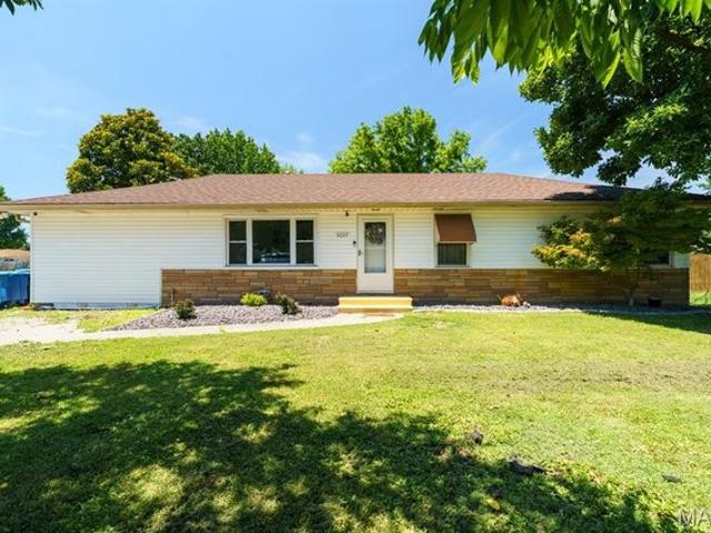 House for sale in East Saint Louis, Illinois