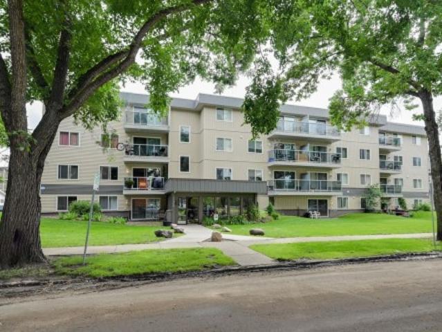 Condo for sale in Wedgewood, Alberta