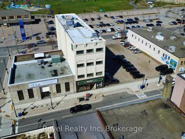 Commercial for rent in North Bay, Ontario