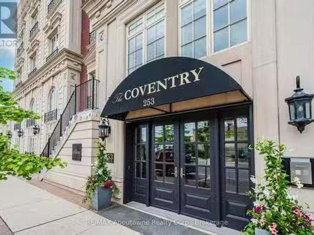 Condo for sale in Oakville, Ontario