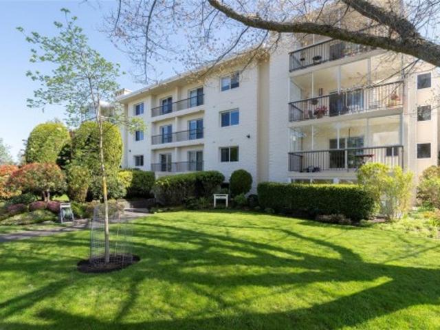 Property for sale in Estevan Village, Oak Bay