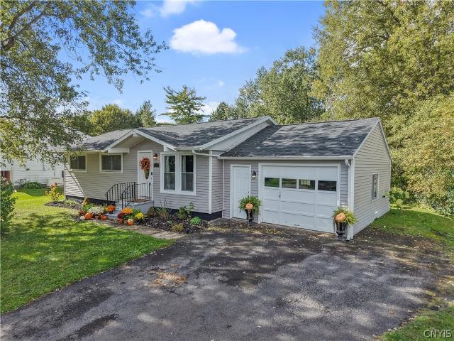 House for sale in Village Green, Town of Van Buren
