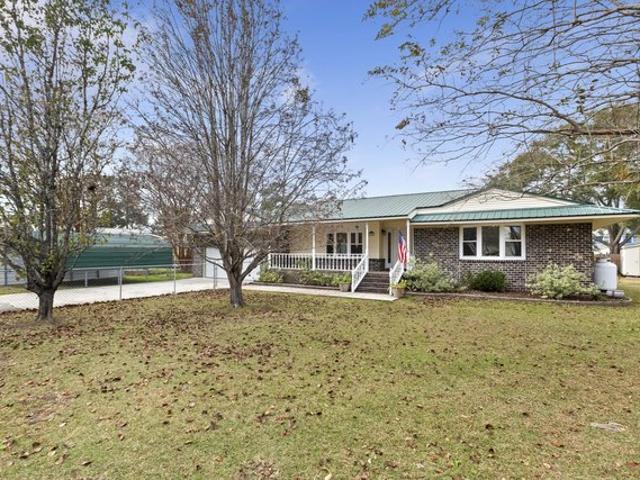 House for sale in Bonneau, South Carolina