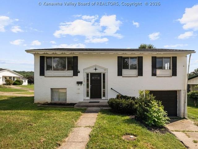 House for sale in Hurricane, West Virginia