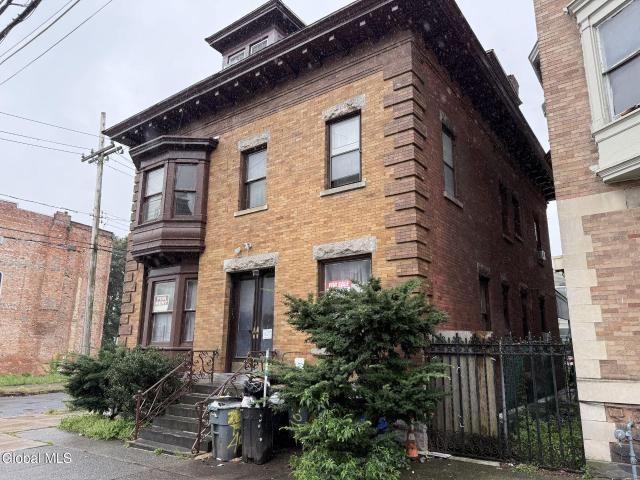 House for sale in Washington Square, City of Albany