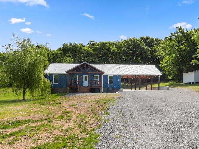 House for sale in Petersburg, Middle Tennessee